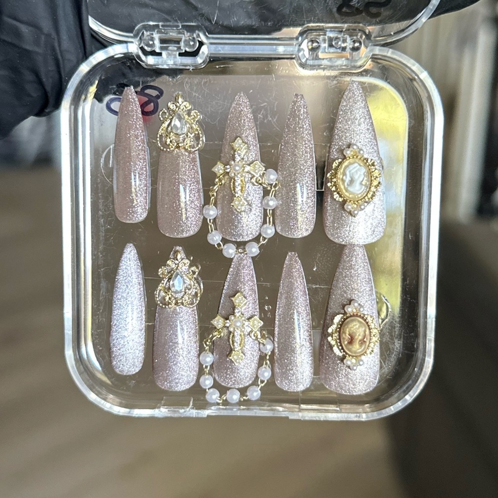 Victorian Silhouette REUSABLE press on nails